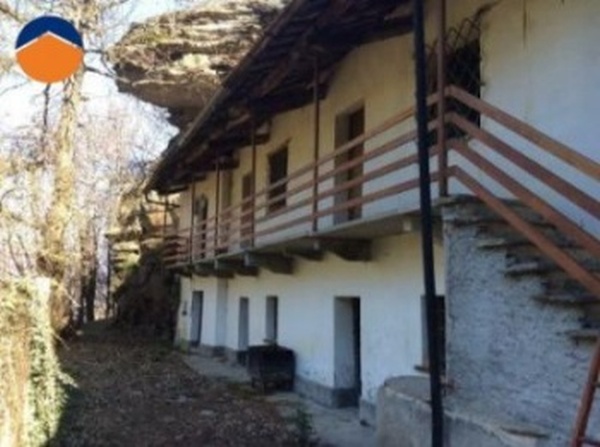 Click here for full details of this property for sale in Val Argentina, Italy.